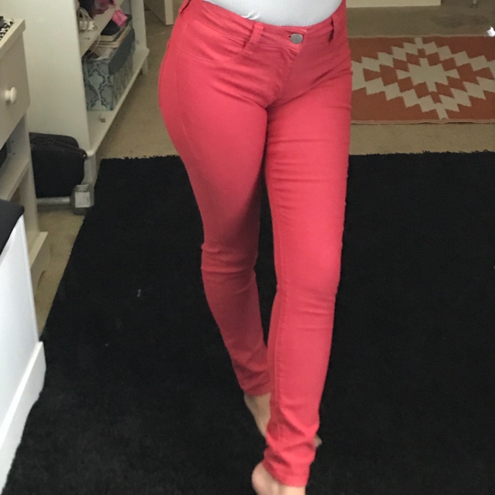 Red pants😻(Mini rise jegging)